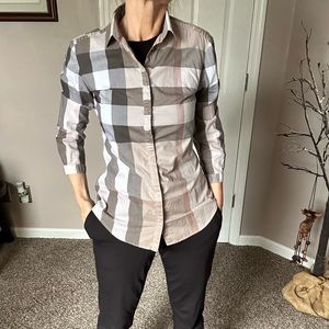 Burberry Brit button down shirt. Like new. Size xs. NO damage or spots